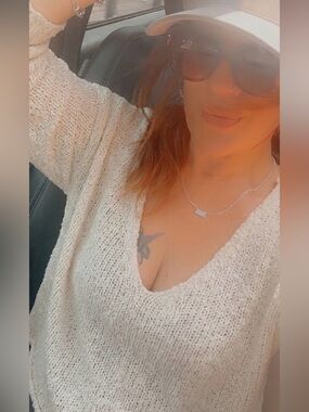 PacSun Women's Cream V-Neck Knit Sweater